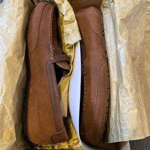 UGG Men’s slip on loafers size 11 US